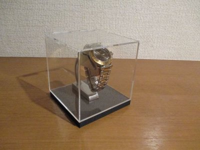 画像3: 腕時計スタンド　腕時計が宙に浮いた様に飾れる腕時計イリュージョンスタンドアクリルケース入り